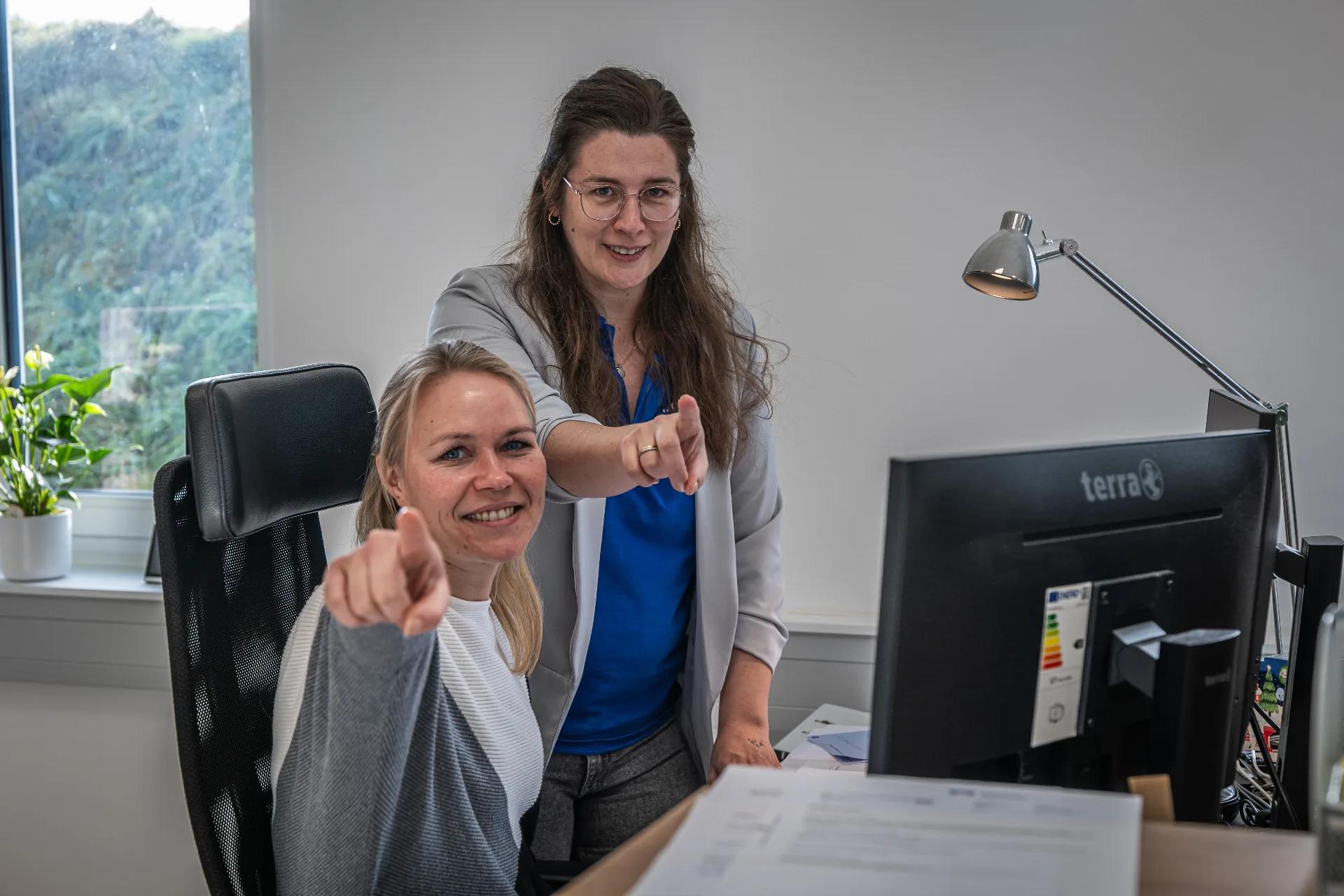 Mitarbeiterinnen im Büro von Berger-Consult GmbH